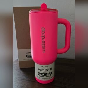 Waterdrop Pink Thermos Mug